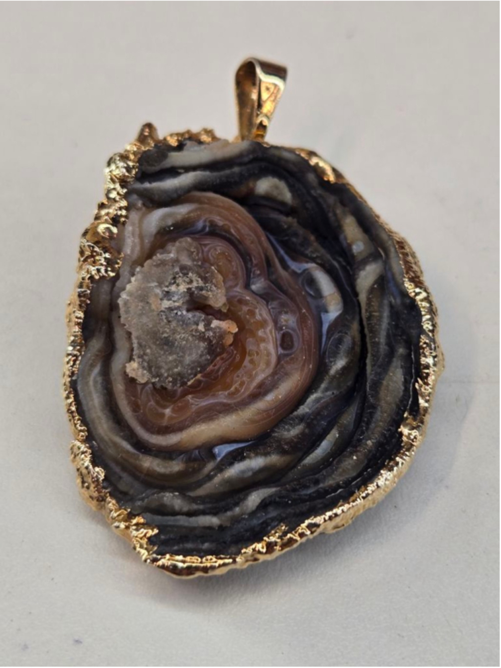 Women's Agate Geode Gold-Plated Black Brown Clear Pendant Necklace Crystal